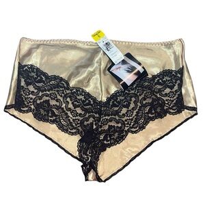 Vintage Deadstock vanity fair lace panties